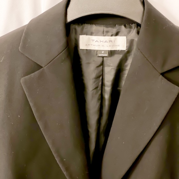 Women's Tahari Suit - Picture 4 of 6